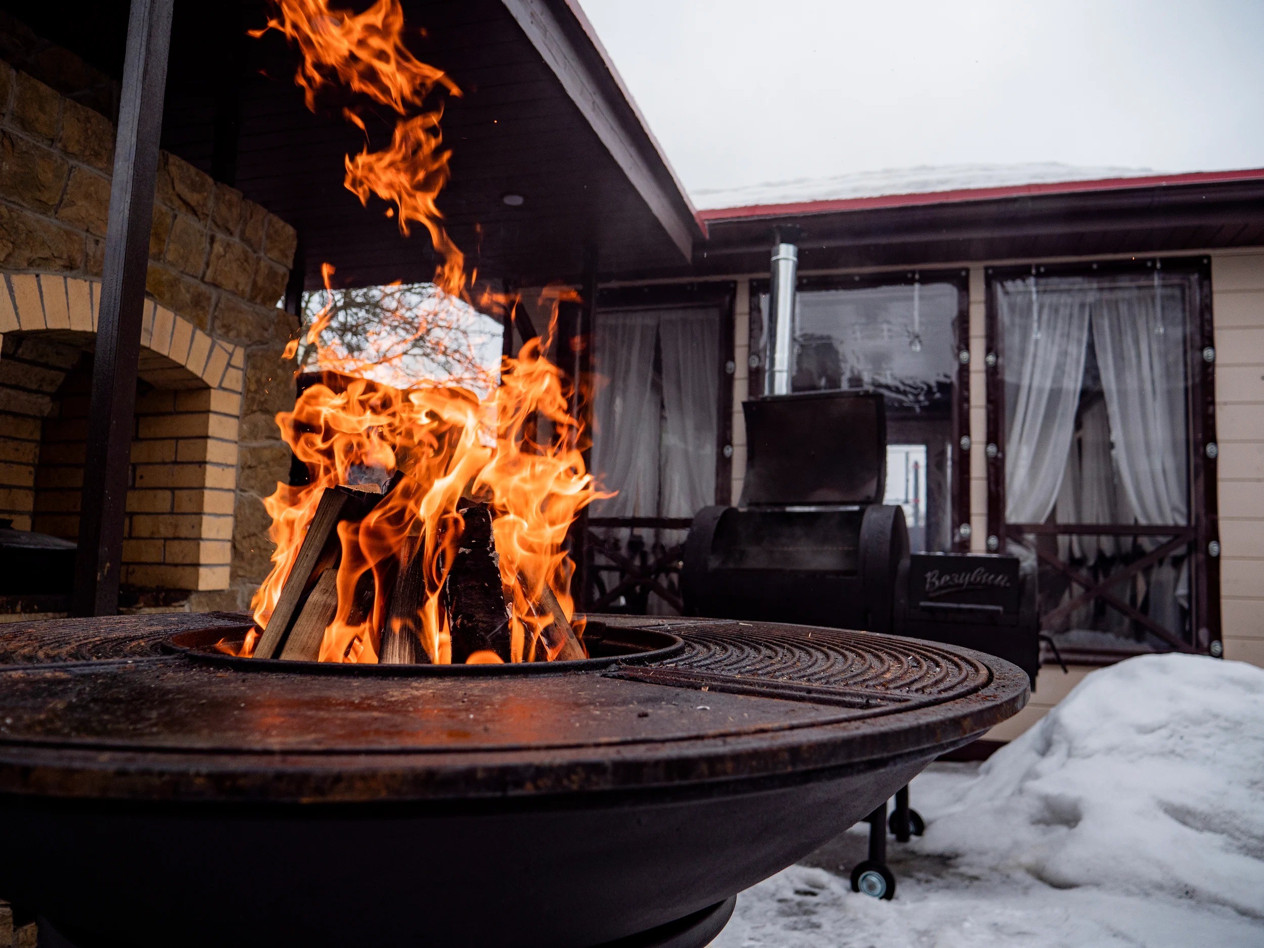 Чугунный Fantastic Grill Везувий Ø1000 Престиж (чаша+подставка престиж+плита Gurman Ø1000+крышка) — фото 2